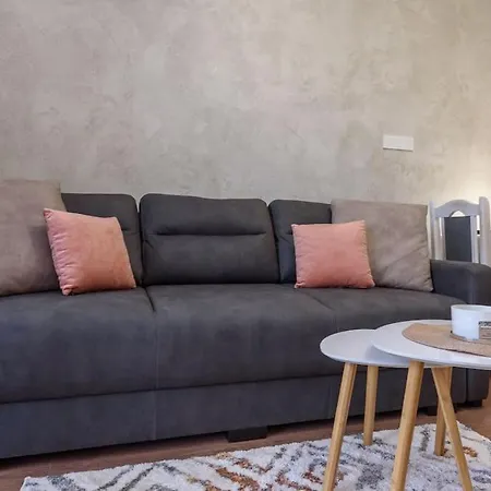 Vutovi's Corner Made With Care דירה *